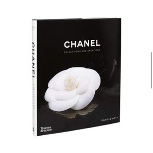 🎀 Chanel Collections and Creations book
